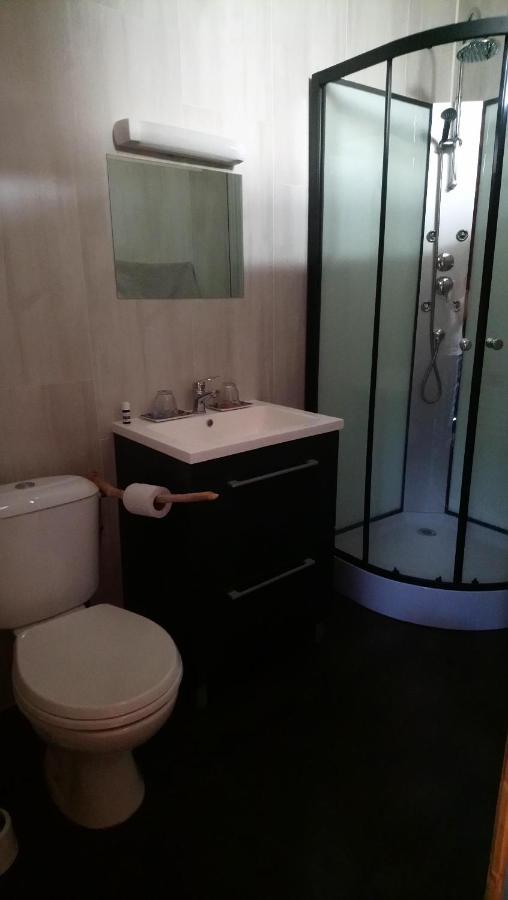 Chambre Privee Chez L'Habitant Saint-Julien-Vocance エクステリア 写真